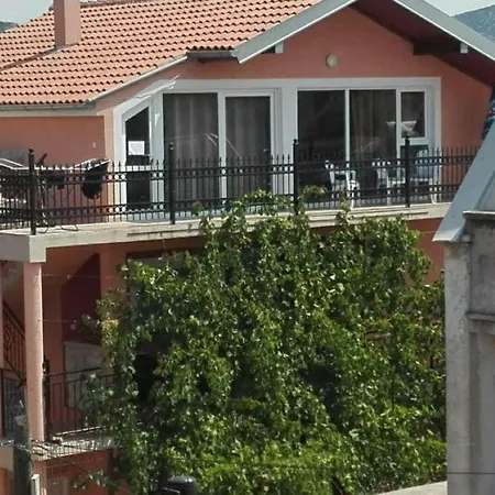 Apartament Simba Terasa&parking Pirovac