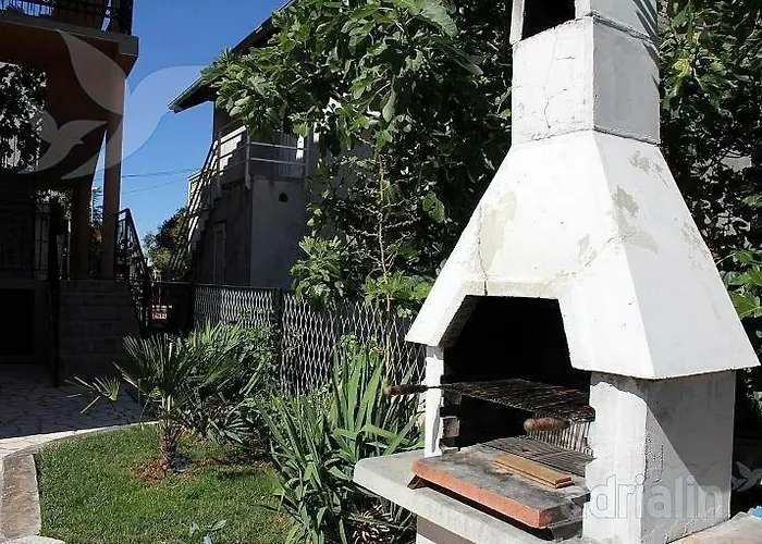 Simba Terasa&parking *