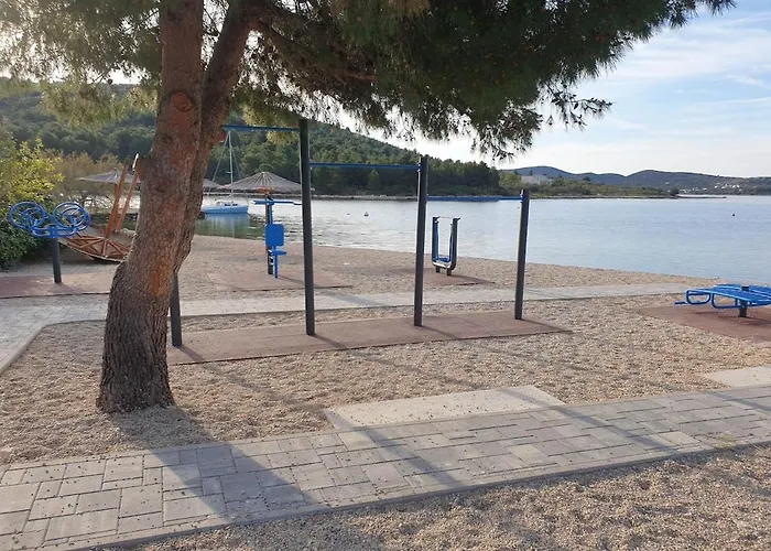 Simba Terasa&parking * Pirovac