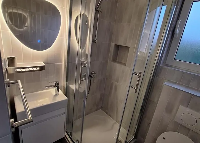 Simba Terasa&parking Apartament Pirovac